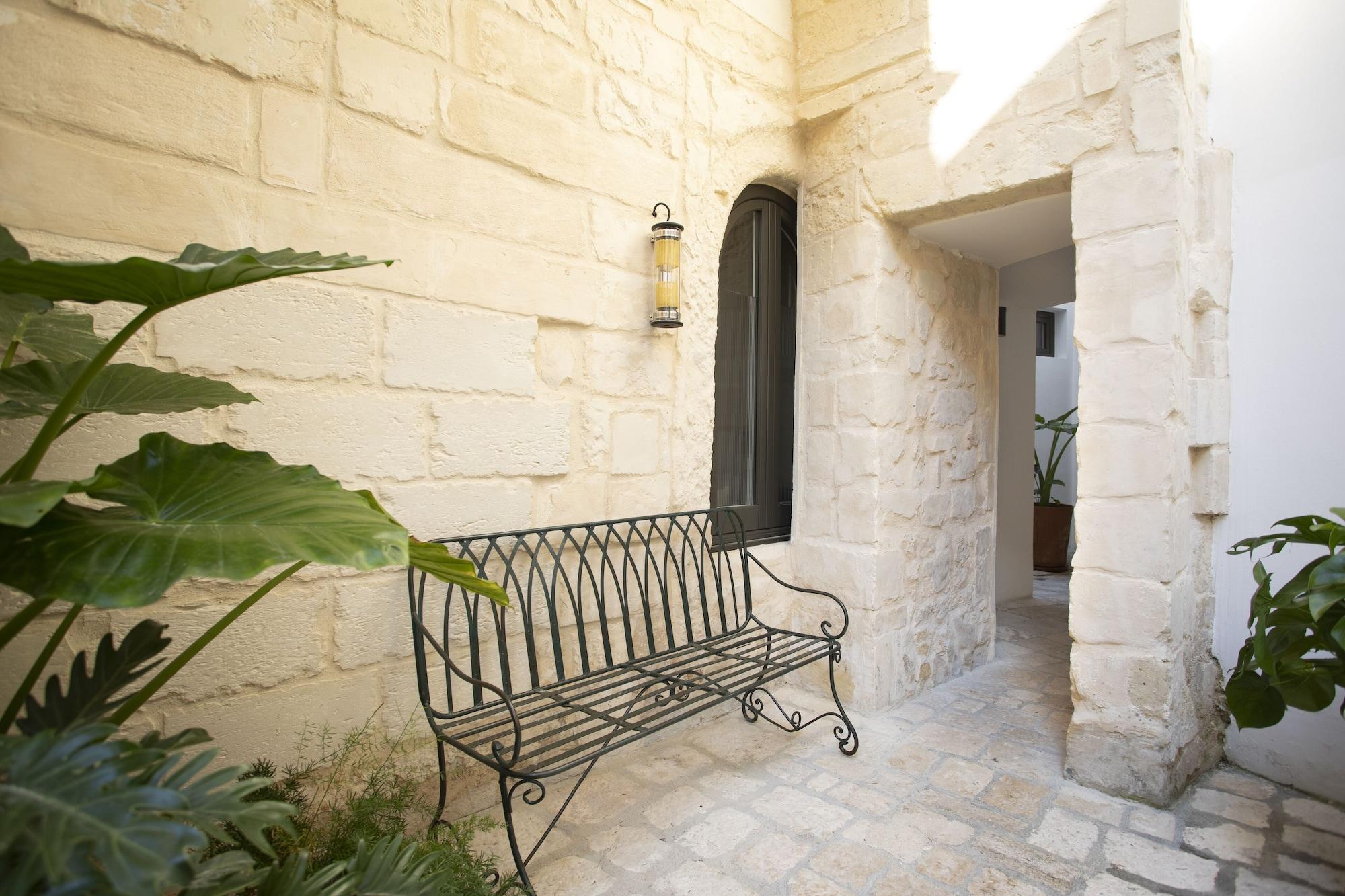Palazzo De Noha - Boutique Hotel Lecce Luaran gambar